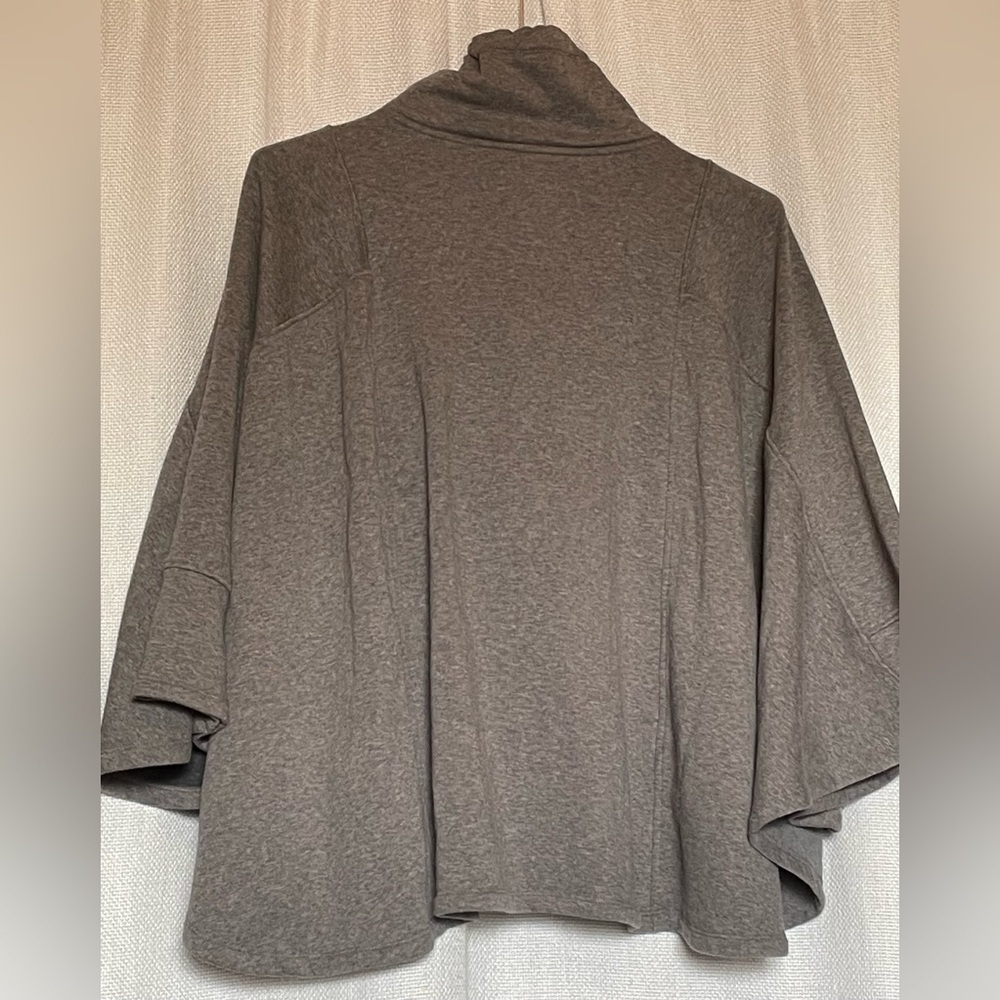 UGG Australia Pichot Poncho - Picture 4 of 9